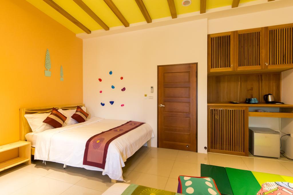 Fruit B&B Цзяоси Экстерьер фото